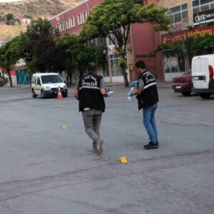 kayseride alkol masasinda kavga ve kaza qBrAFW3E