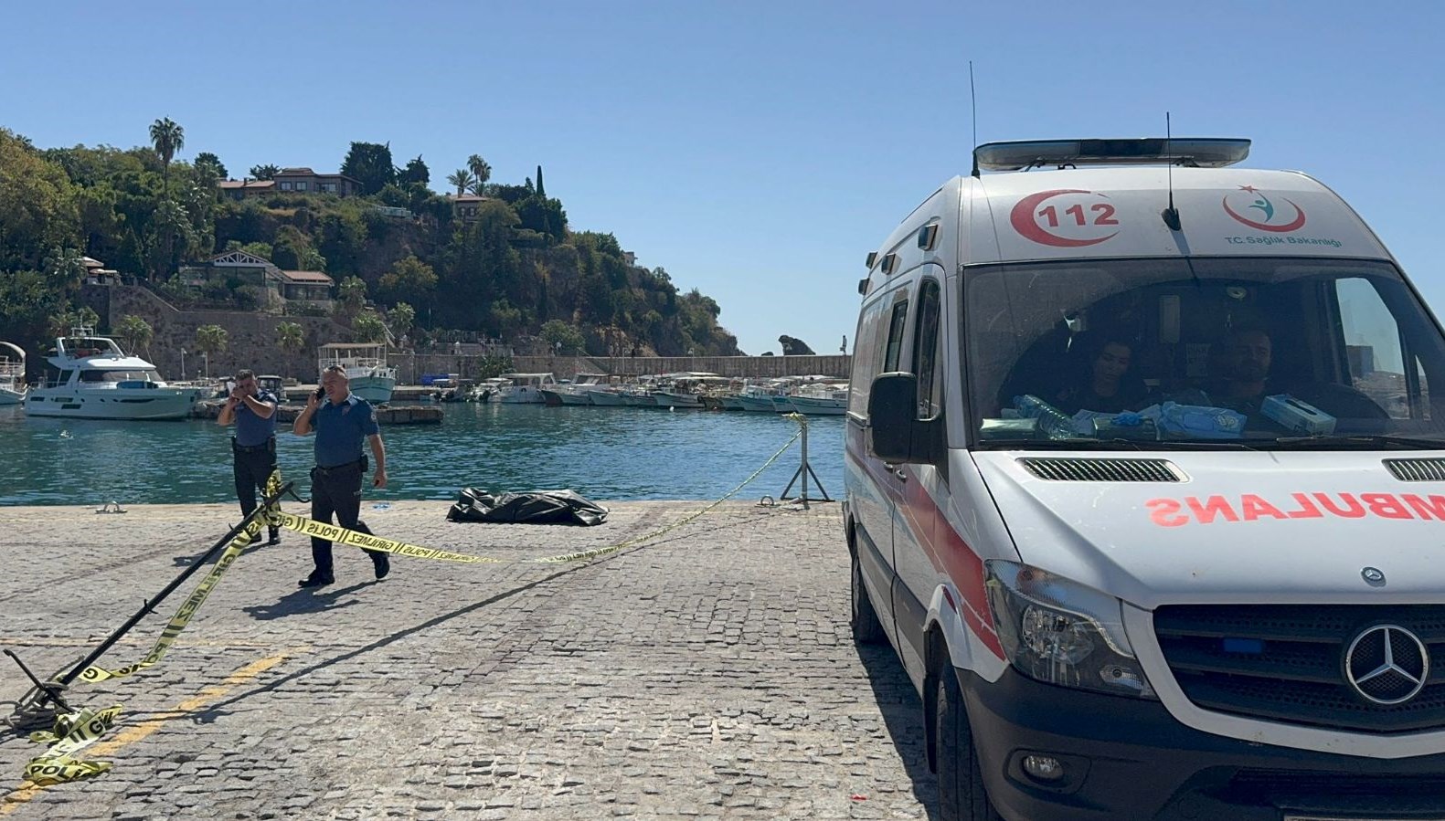 antalyada feci olum falezlerden denize dustu scTqC41L