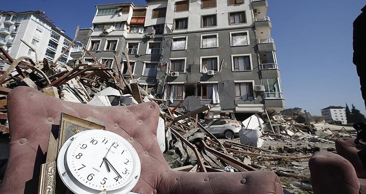 depremde binlerce kisinin olumunde sorumlu ama tutuksuz SpHjTbuI