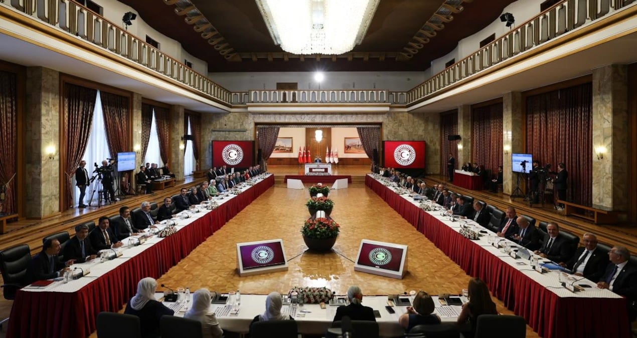 komisyonda kayyum gerginligi 8dQ9qgD9