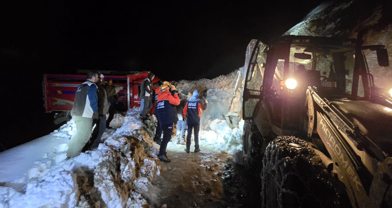 rizede cig nedeniyle mahsur kalan 15 kisi kurtarildi rU8OElnb