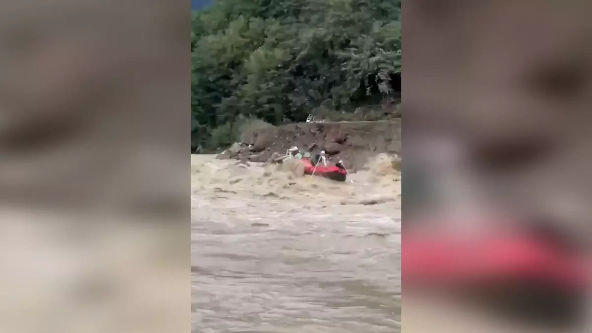 rizede sel sonrasi rafting yapanlara ceza YXWgWAsK