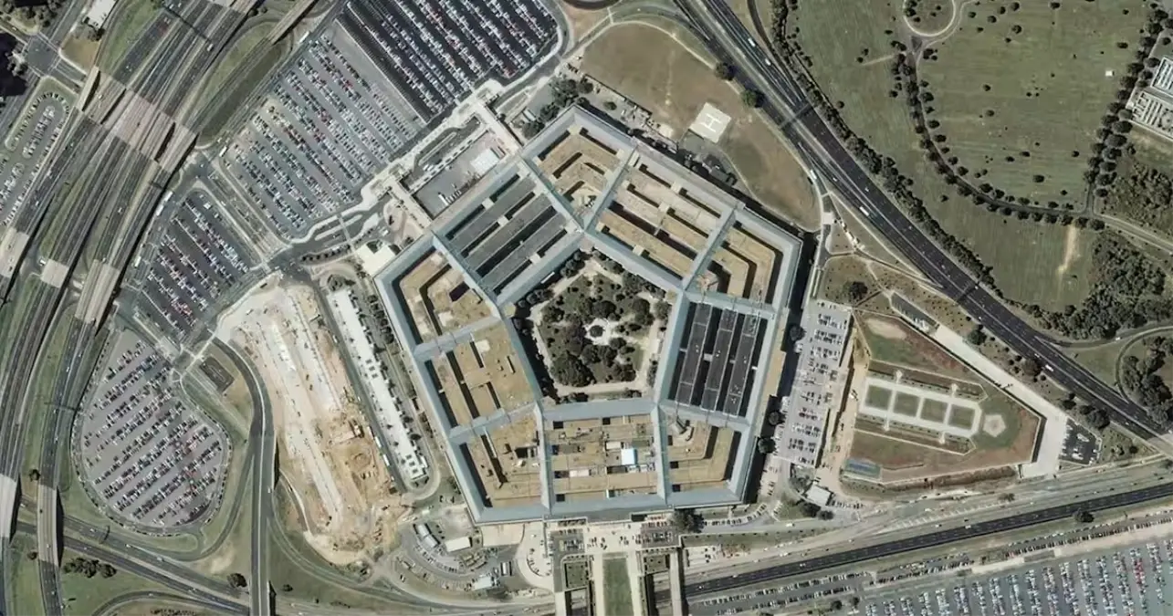 trump savunma bakanligini savas bakanligi yapiyor uW7zEGde