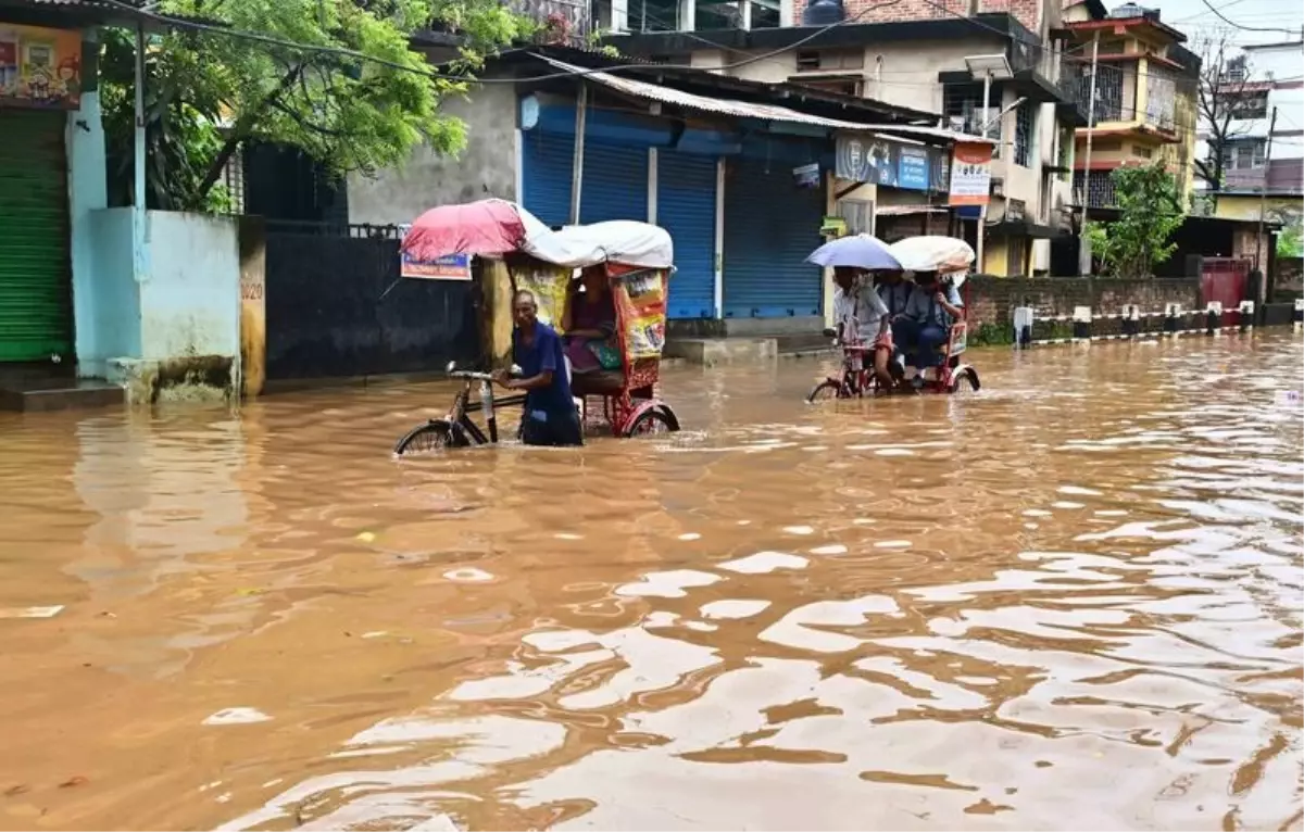 darjeelingde sel felaketi 18 olu helGdIfn