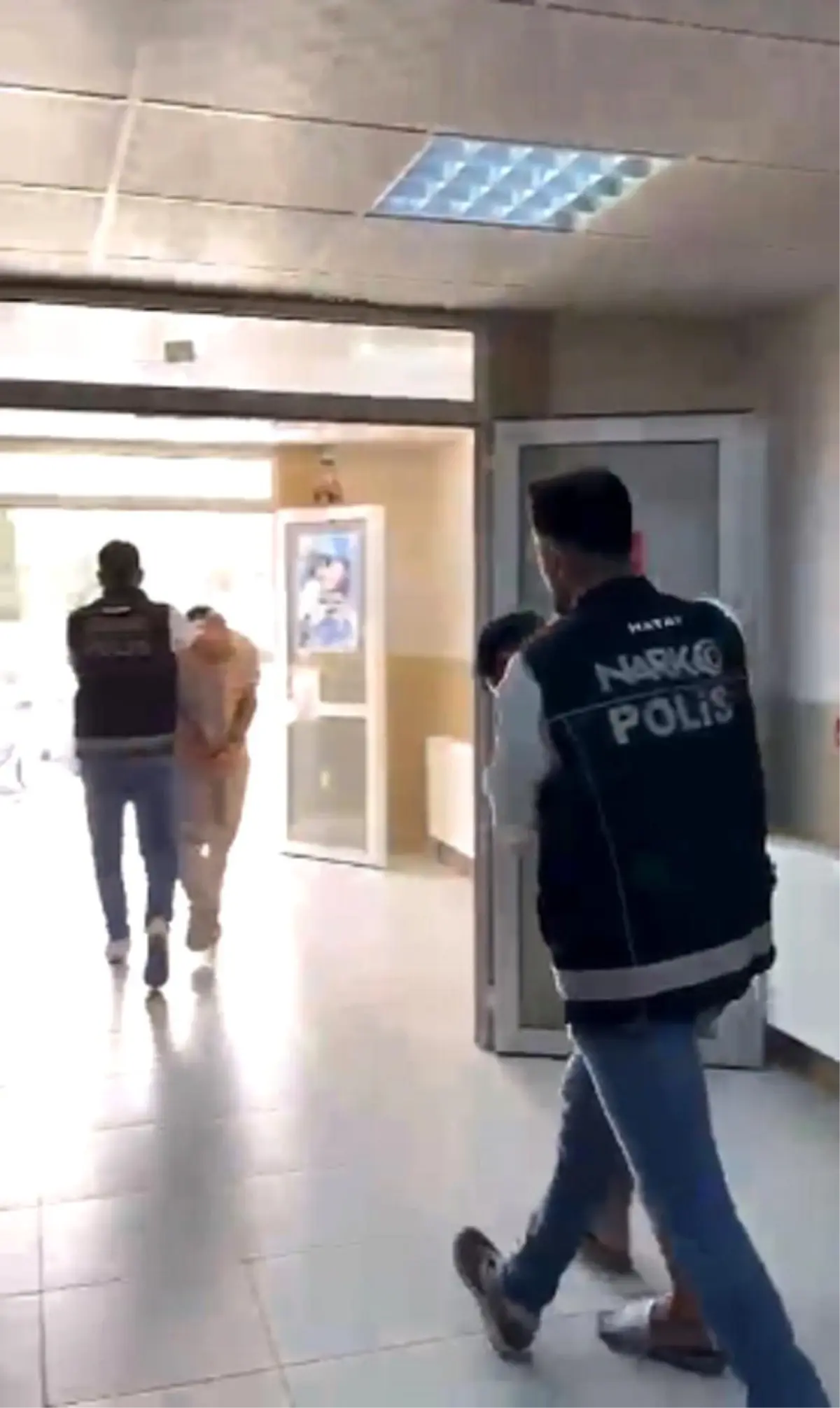 hatayda uyusturucu operasyonu 185 kilogram metamfetamin ele gecirildi Sf8teysi