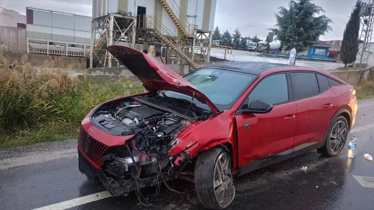 kirklarelinde refuje carpan otomobil surucusu yaralandi N612anCU