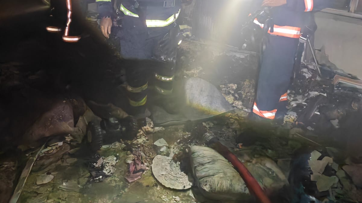 mardinde 8 katli apartmanda yangin 2 kisi dumandan etkilendi tZK9bgTd.jpg