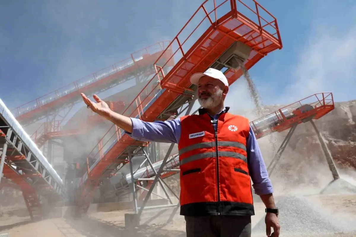 Başkan Çolakbayrakdar, “Kendi ürettiklerimizle rekor üstüne rekor tasarruf elde ettik”