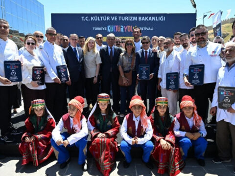 Vanda dokuz gun surecek kultur sanat ve lezzet soleni basladi l9CelHvB